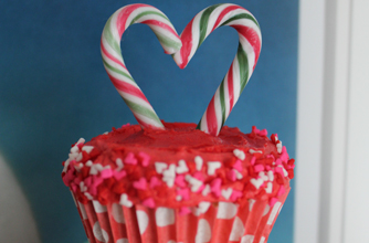 Dark Chocolate Cupcakes with Peppermint Buttercream Dark Chocolate Cupcakes with Peppermint Buttercream