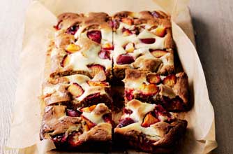 Plum traybake with cheesecake ripple Plum traybake with cheesecake ripple