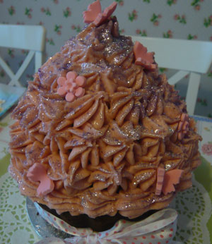Your giant cupcakes Your giant cupcakes