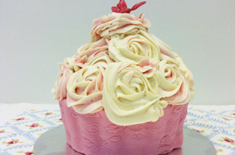 Victoria Threader's giant cupcake recipe Victoria Threader's giant cupcake recipe