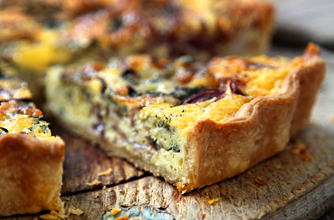 Blue cheese and red onion quiche