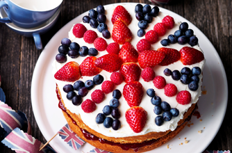 Kirstie?s Royal Wedding celebration cake