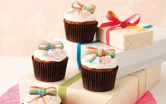Birthday present cupcakes Birthday present cupcakes