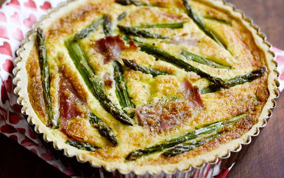 Smoked ham and asparagus tart