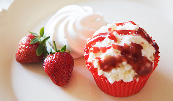 Eton mess cupcakes
