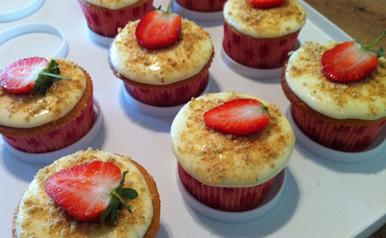 Francesca Lobban's strawberry cheesecake cupcakes Francesca Lobban's strawberry cheesecake cupcakes