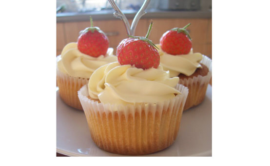 Stacey Guillatt's Victoria sponge cupcakes Stacey Guillatt's Victoria sponge cupcakes