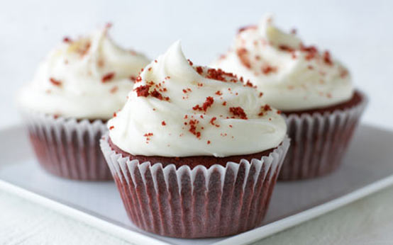 Red or blue velvet cupcakes