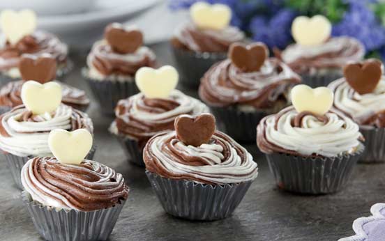 Chocolate cheesecake cupcakes