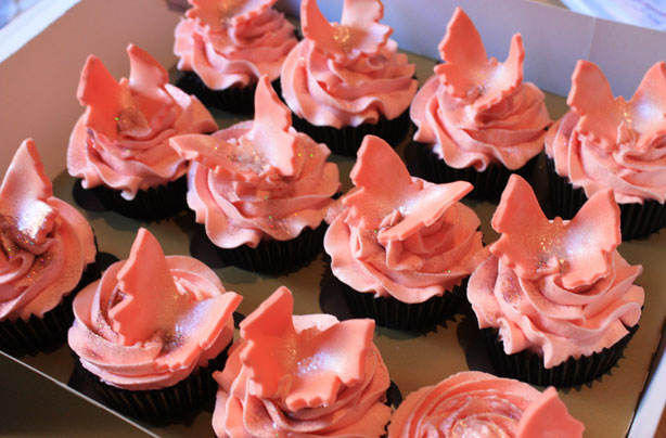 Holly Bell cupcakes Holly Bell cupcakes