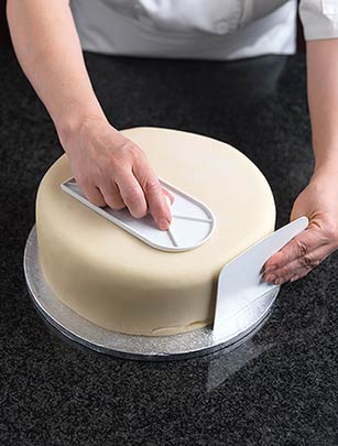 Woman's Weekly's Cake Of The Century Woman's Weekly's Cake Of The Century