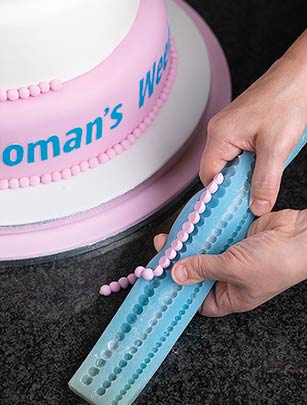 Woman's Weekly's Cake Of The Century Woman's Weekly's Cake Of The Century