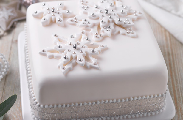 40 Christmas cake ideas - Snowflake Christmas cake ...