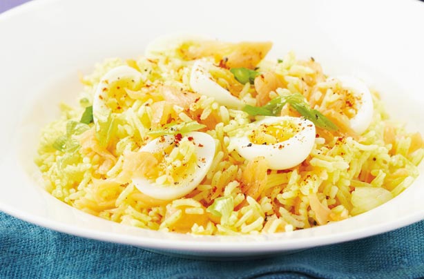 A delight to wake up to kedgeree. This is scrambled woth smoked salmon and topped with quails' eggs. It serves 2 people and is so quick and easy to make. A delight to wake up to kedgeree. This is scrambled woth smoked salmon and topped with quails' eggs. It serves 2 people and is so quick and easy to make.
