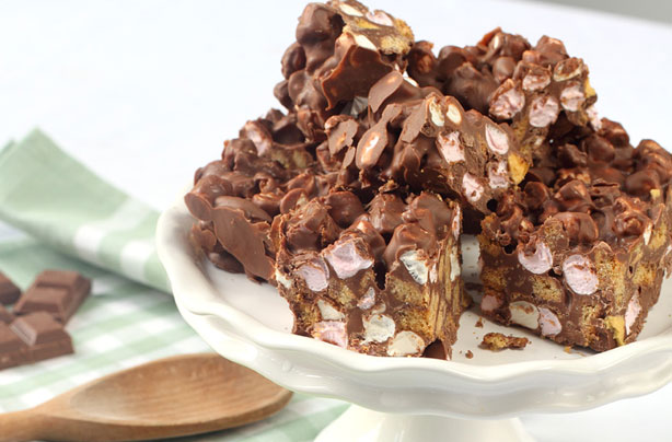 Chocolate marshmallow biscuit cake, Rocky road recipe Chocolate marshmallow biscuit cake, Rocky road recipe