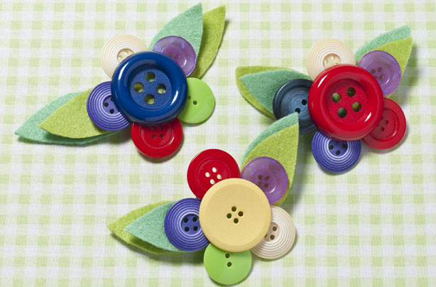 Button brooches crafts for kids