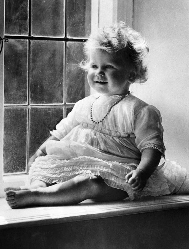 The Queen: 1927 The Queen: 1927