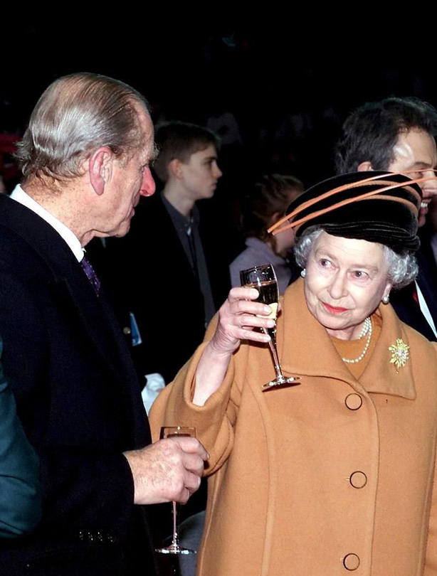 The Queen: 2000 The Queen: 2000