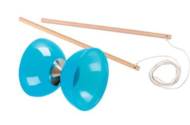 50 outdoor toys for summer: Mookie diabolo 50 outdoor toys for summer: Mookie diabolo