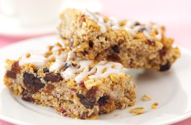 Strawberry and rhubarb breakfast bars Strawberry and rhubarb breakfast bars