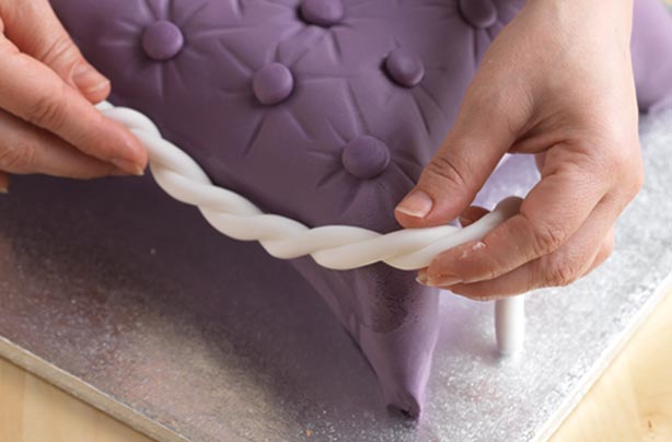 Queens jubilee cake step 18 Queens jubilee cake step 18