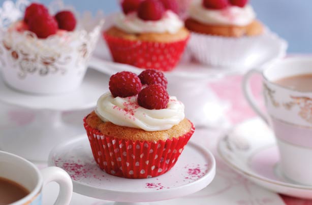 Raspberry Cream Cupcakes Raspberry Cream Cupcakes