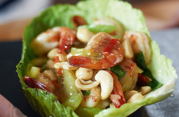 Gok Wan's spicy stir-fried prawns with cashew nuts
