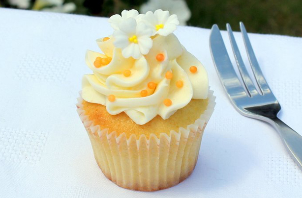 30 wedding cupcakes 30 wedding cupcakes