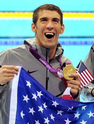 Michael Phelps does it again Michael Phelps does it again