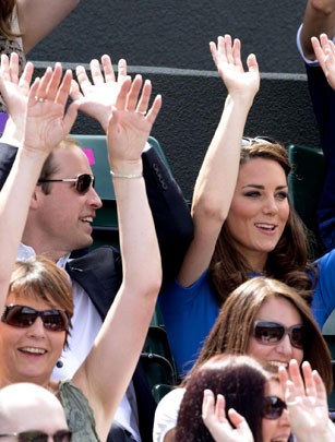 Kate and Will - Mexican wave Kate and Will - Mexican wave