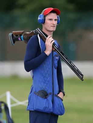 Peter Wilson shoots gold Peter Wilson shoots gold