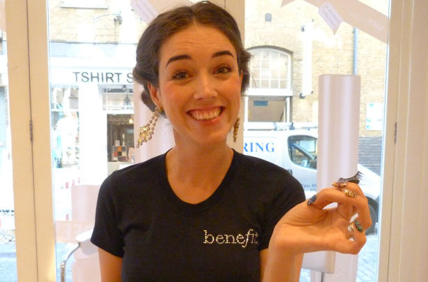 Benefit how to: apply false lashes wait Benefit how to: apply false lashes wait
