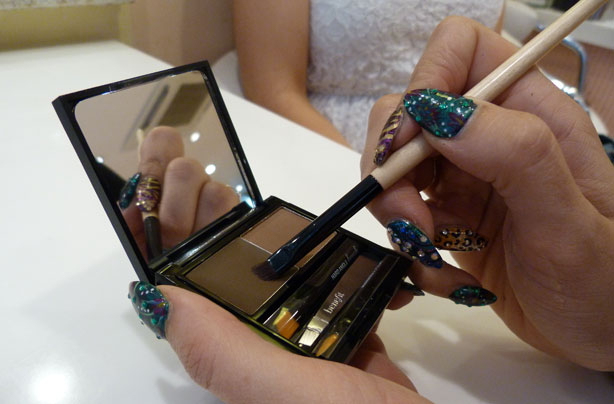 Benefit how to shape eyebrows colours Benefit how to shape eyebrows colours