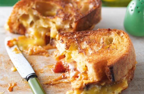 Hot cheese and tomato chutney sandwich Hot cheese and tomato chutney sandwich