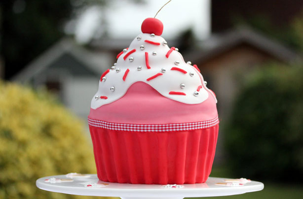 Large maderia cupcake