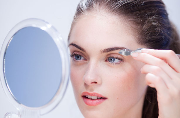 How to shape your eyebrows at home