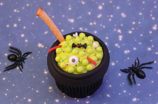 Cauldron cupcakes | Halloween cupcake recipe