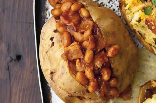 Bacon and spicy bean baked potato Bacon and spicy bean baked potato