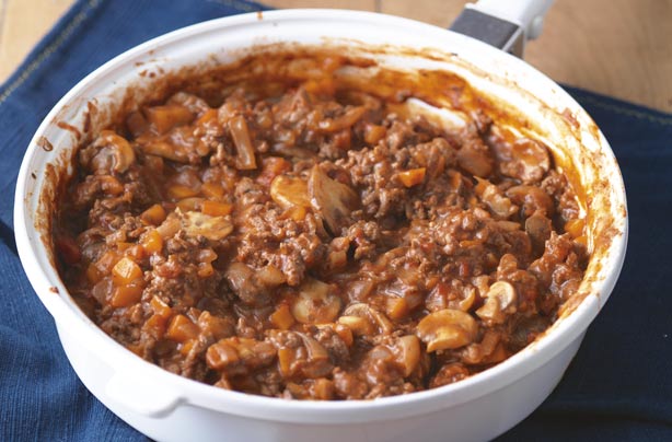 Here's our guide to the best classic savoury beef mince. It is so versatile, you can use it to make other dishes like cottage pie and chilli con carne. Make a big batch and it can freeze up to 3 months. Here's our guide to the best classic savoury beef mince. It is so versatile, you can use it to make other dishes like cottage pie and chilli con carne. Make a big batch and it can freeze up to 3 months.