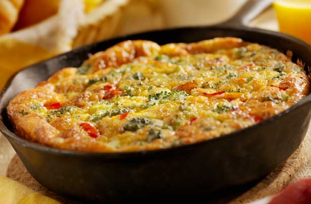 Broccoli, red pepper and cheese frittata Broccoli, red pepper and cheese frittata