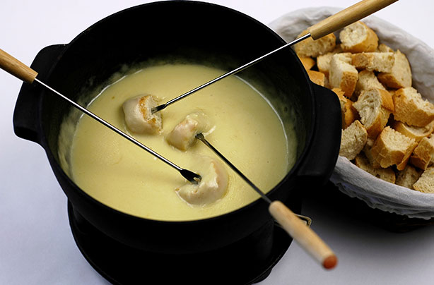 Cheddar and Cider Cheese Fondue