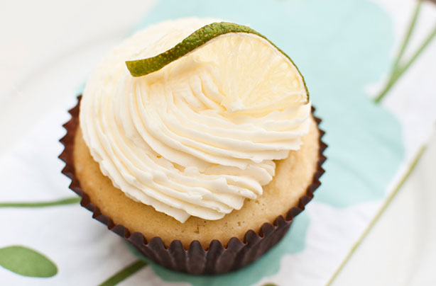 Lime drizzle cupcakes