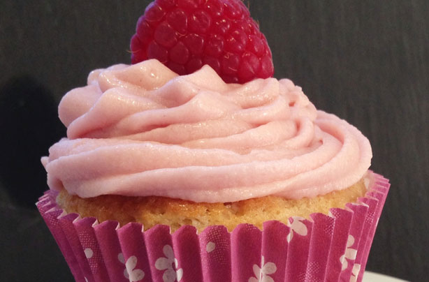 Raspberry and lemon cupcakes