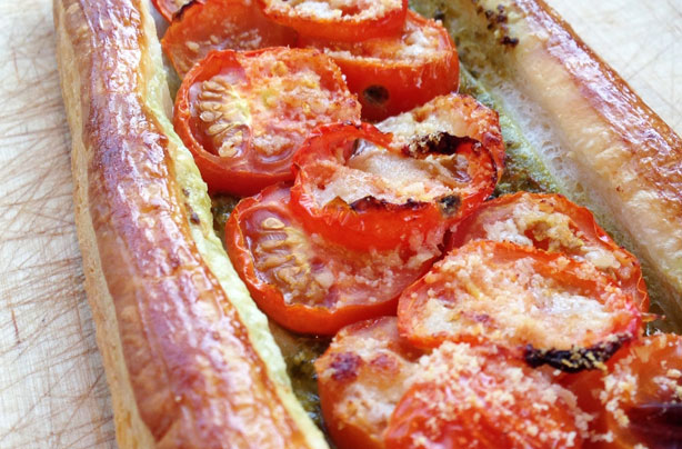 Tomato and pesto tart