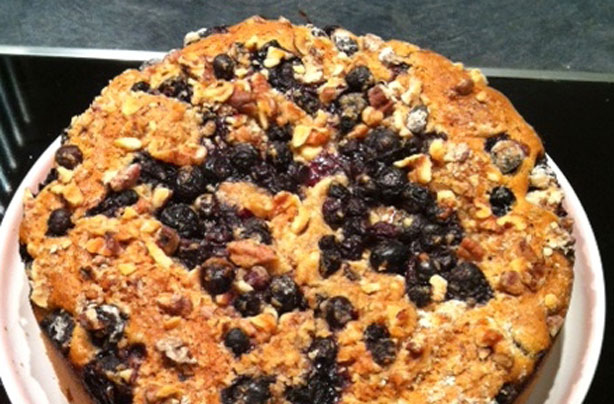 Blueberry crumble cake
