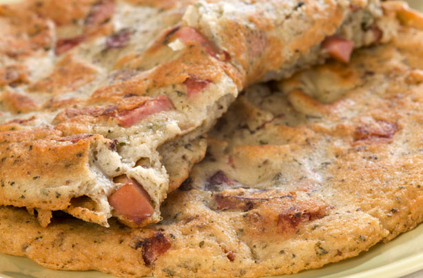Sausage herby omelette