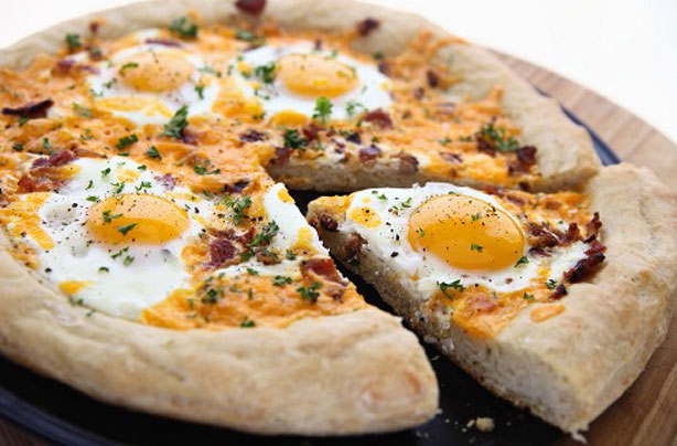 Breakfast pizza
