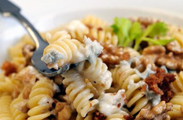 Fusilli with Gorgonzola and walnuts recipe - goodtoknow