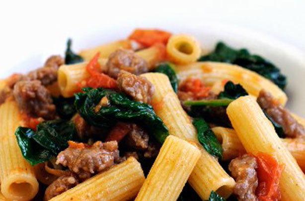 Sausage and tomato rigatoni