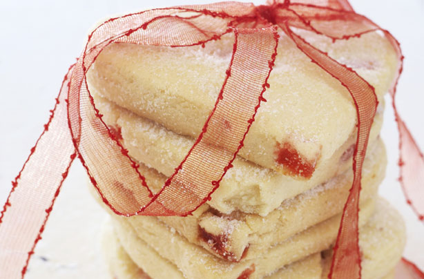 Strawberry and white chocolate shortbread Strawberry and white chocolate shortbread